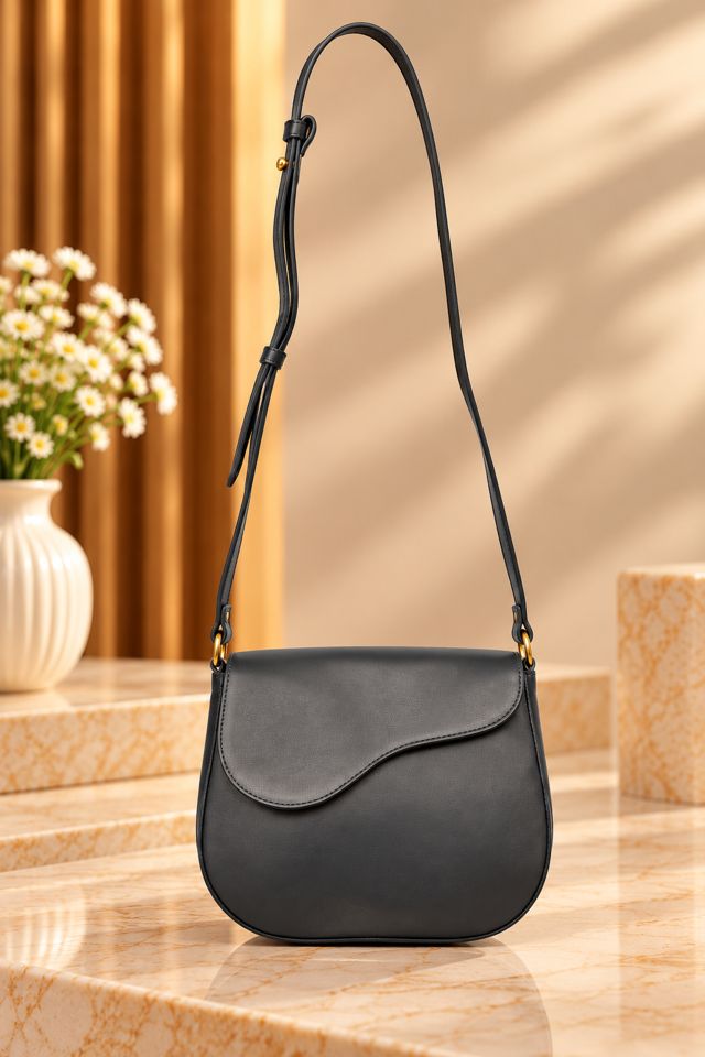 Black saddle crossbody